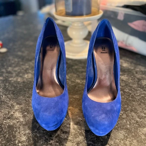 Bakers Woman's Blue Suede Stiletto Platform Heels - Picture 1 of 9